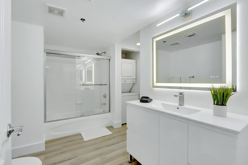 Pristine and elegant bathroom