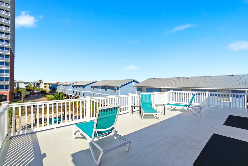 Tanning Deck, 3rd Floor - Off Of The Kitchen