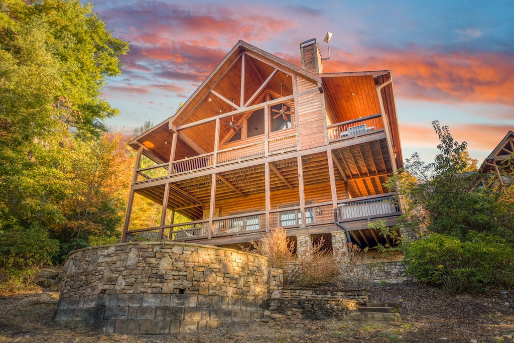 Wolf Branch Retreat - Exterior