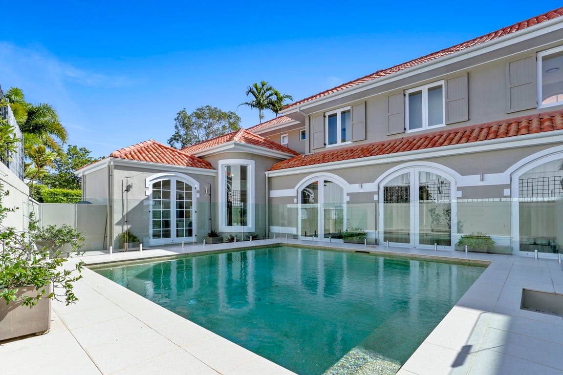 Elegance On The River, Noosa Waters