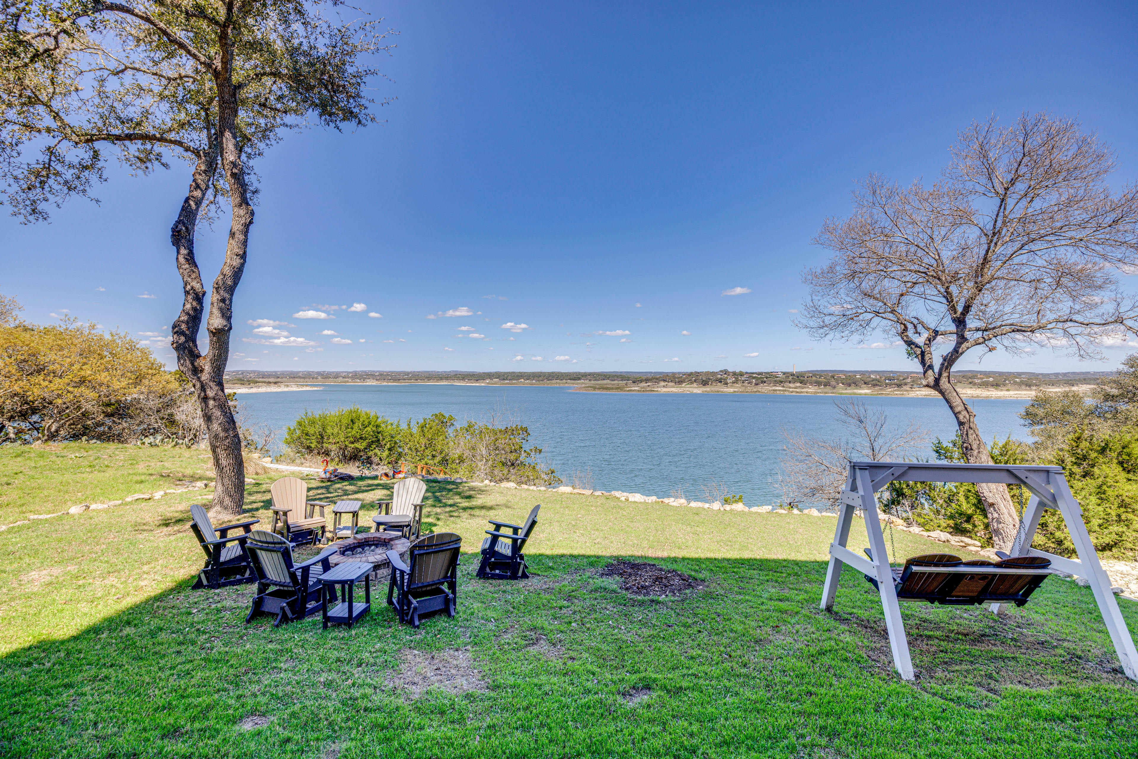 Amazing Waterfront Views & Sauna: Canyon Lake Home