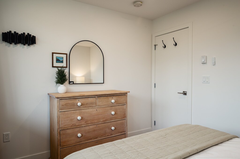 Bedroom 2 - Queen bed with dresser for storage and stunning mountain views