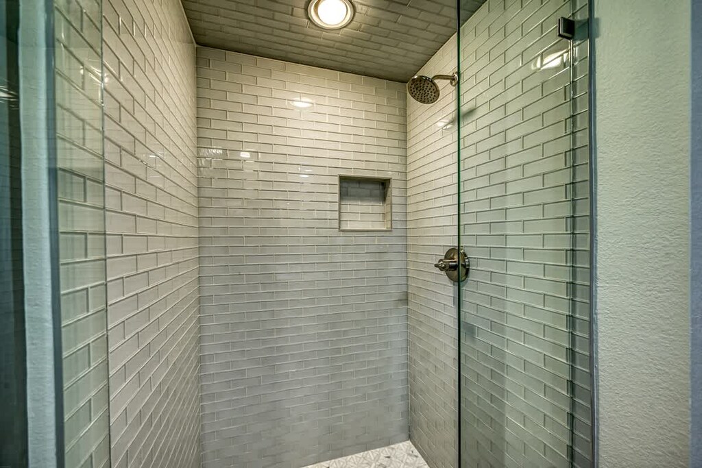 Main House Bathroom 3