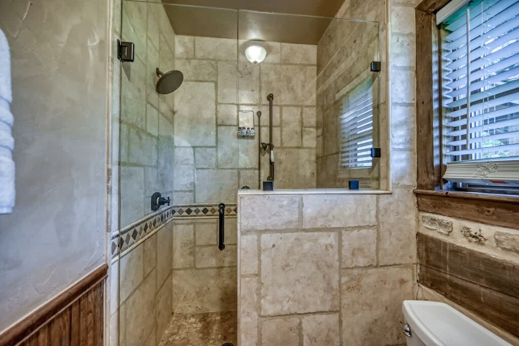 Guesthouse Bathroom