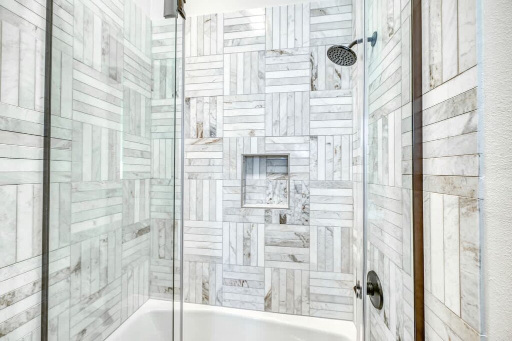 Main House Bathroom 2