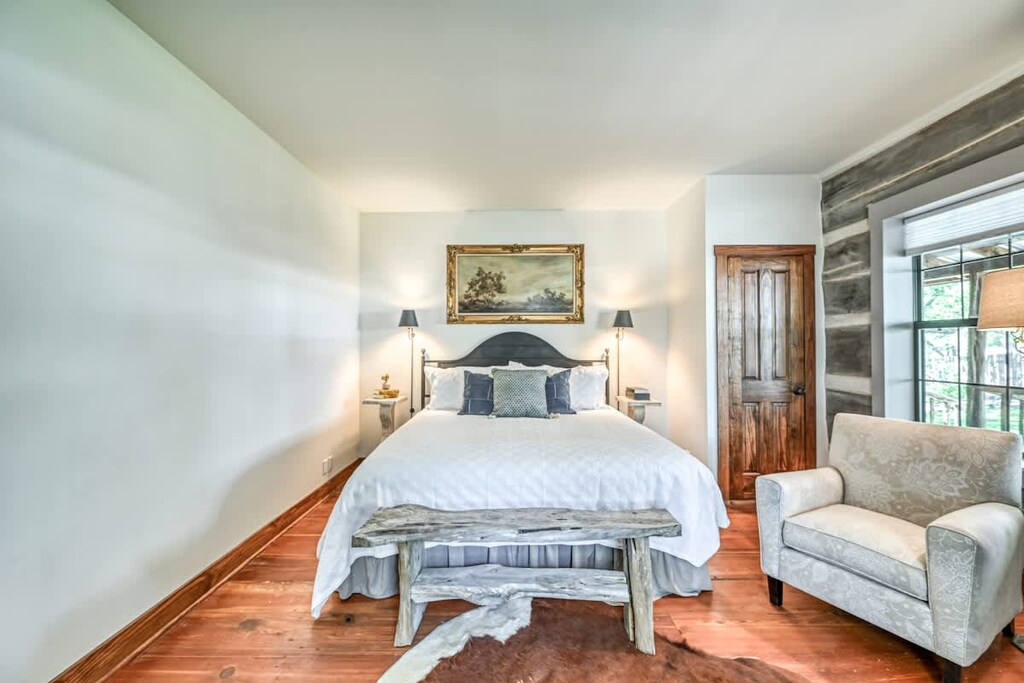 Main House Bedroom 3