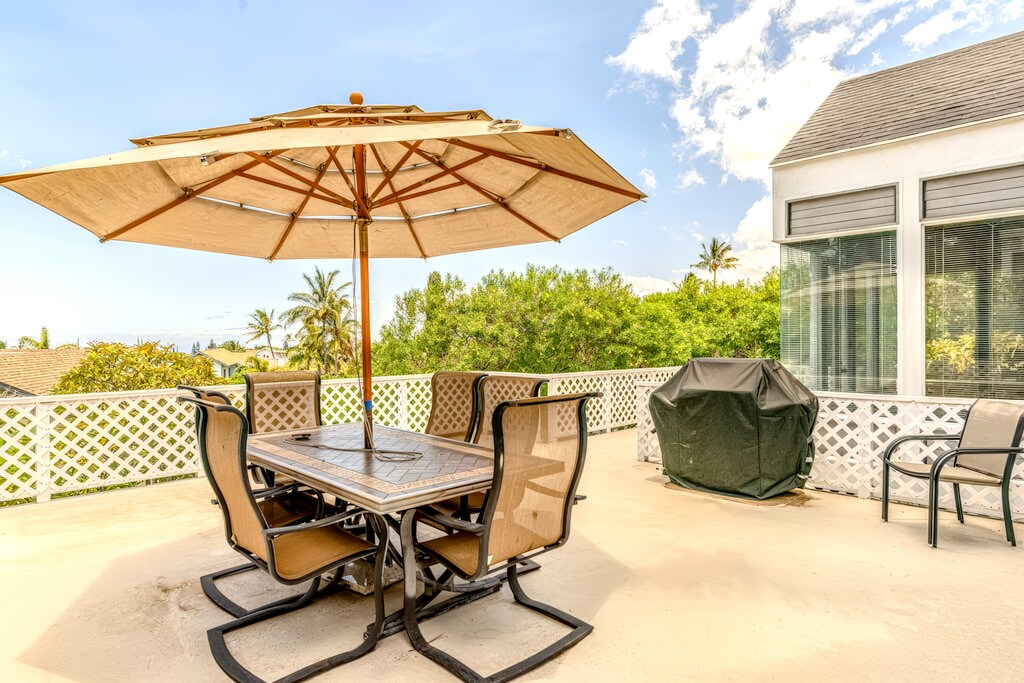 Fire up the BBQ and enjoy relaxing balcony dining with scenic outdoor views