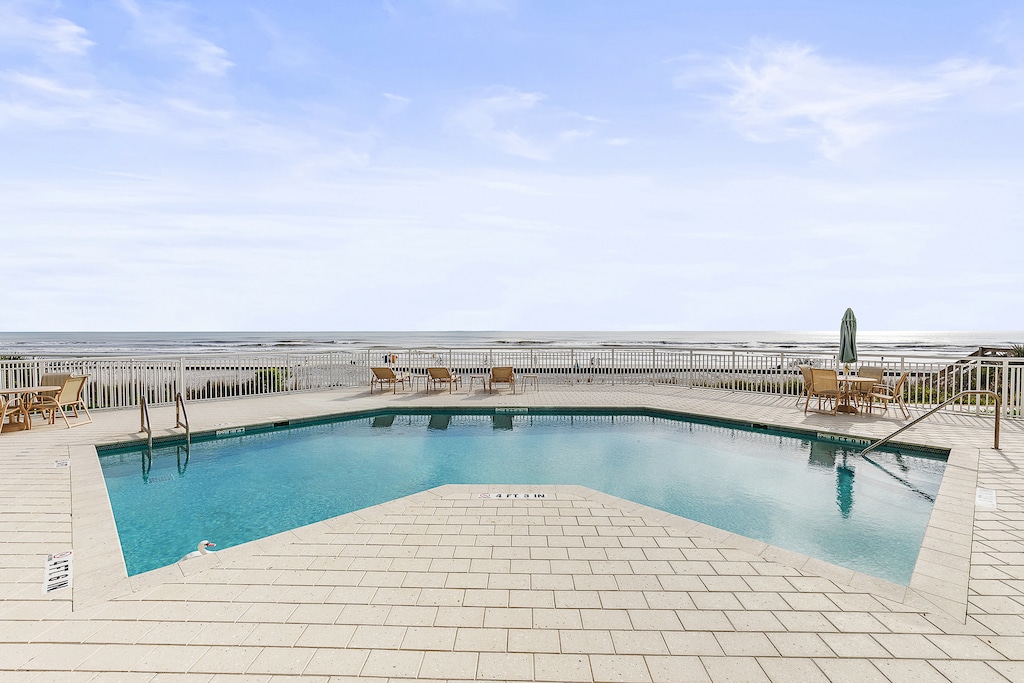 Tydemark Beachfront Pool