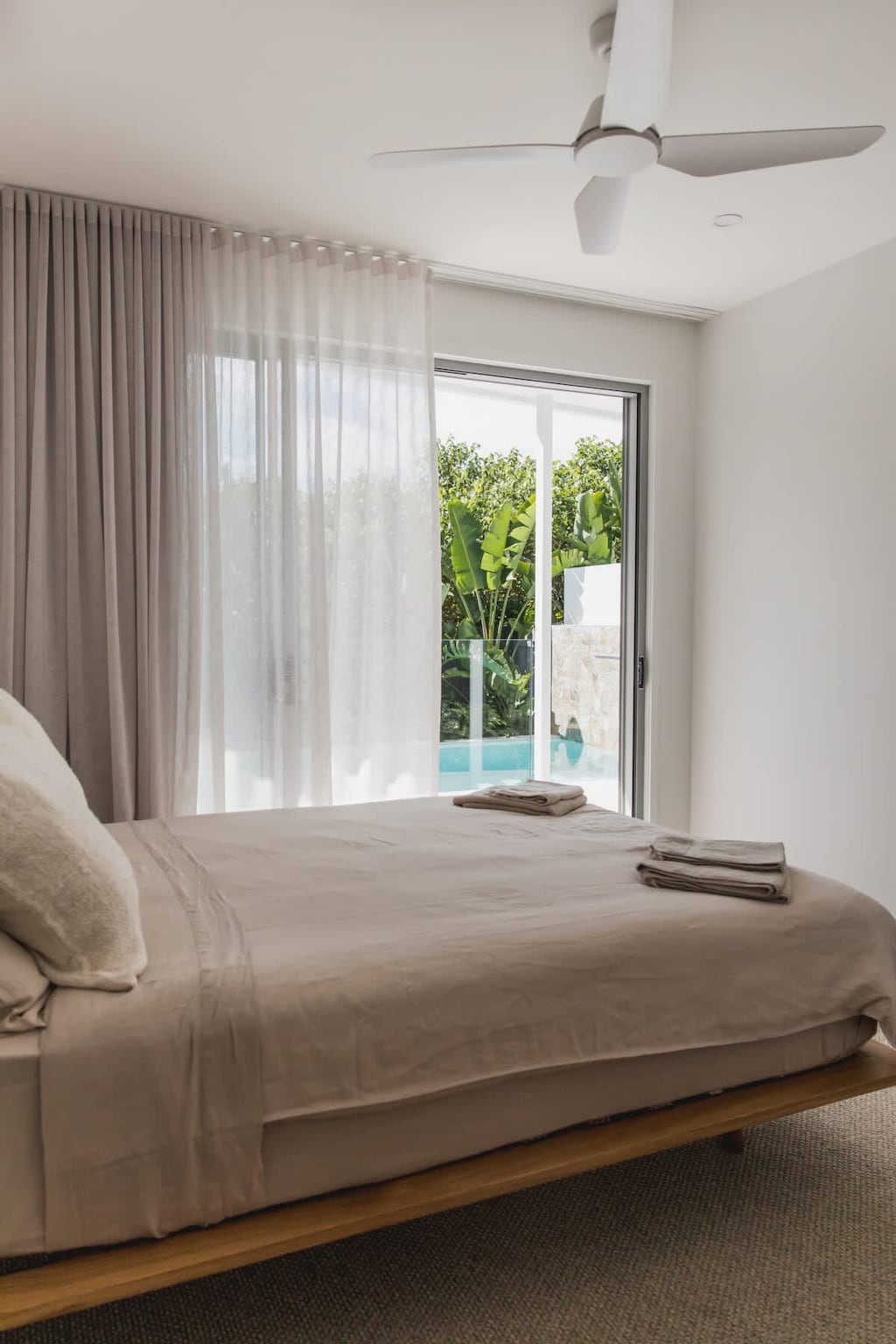 NOOSA GEMS-2