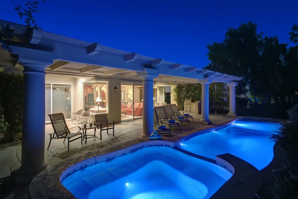 K0715 - 29 - NIGHT BACK OF HOUSE.jpg