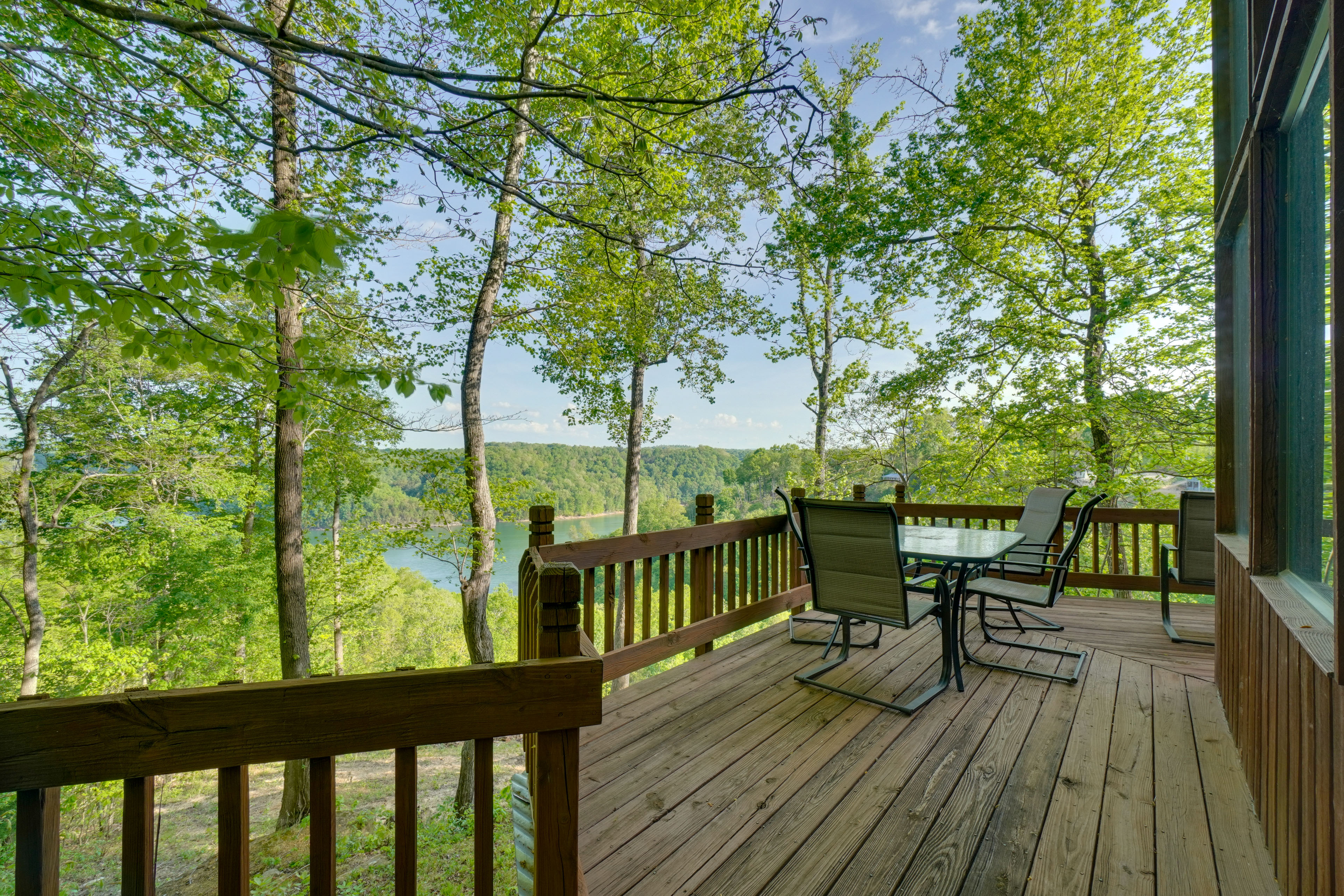 Hot Tub & Games! 'The Retreat' on Dale Hollow Lake