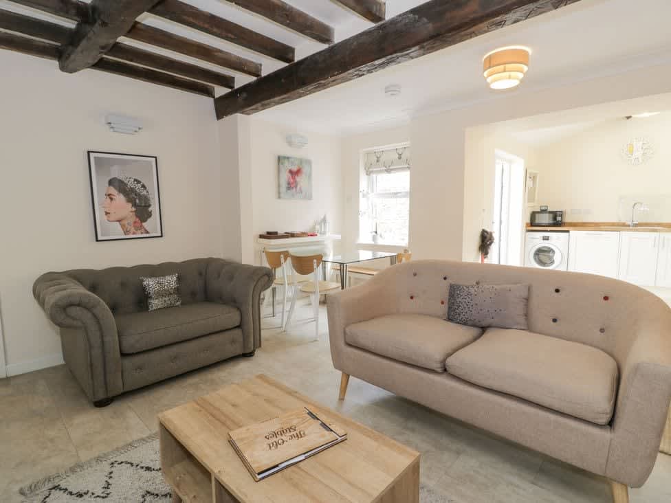 Pet-Friendly Stay Near Ruthin Castle with Parking