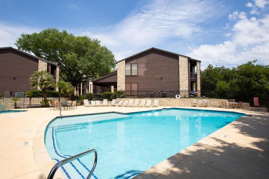 Community shared pool. 