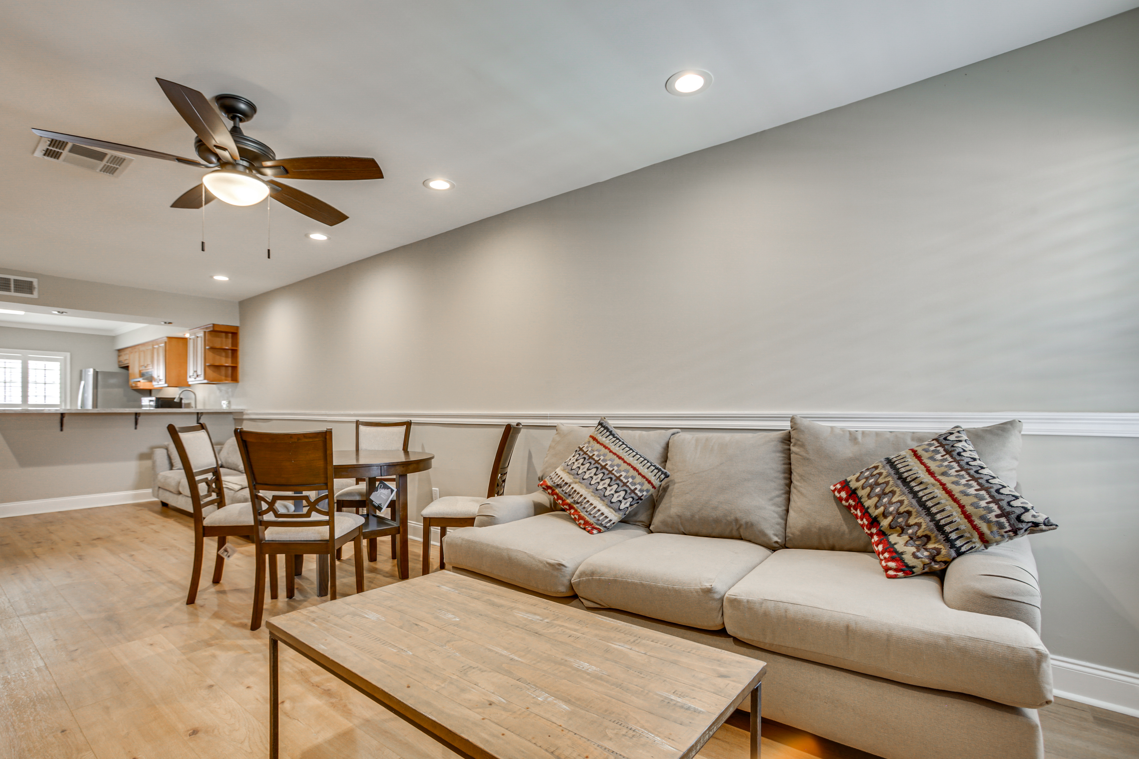Gateway to New Orleans! Modern Condo w/ Pool