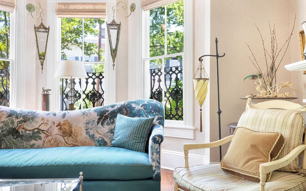 Welcome to Queen Anne Manor!