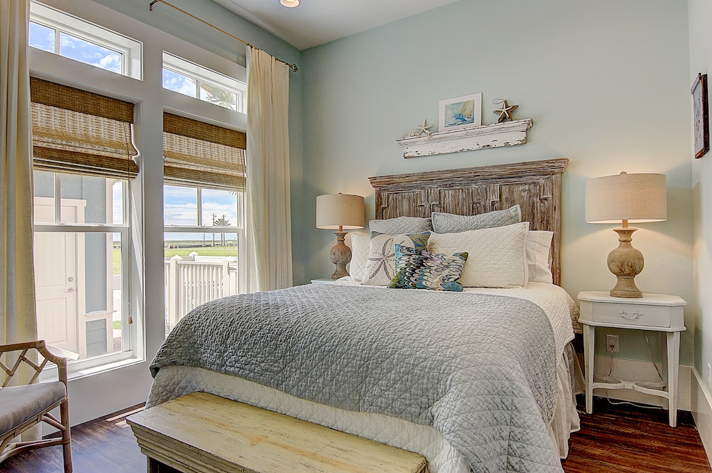 Queen Bedroom, 1st Floor. First Floor Bedroom