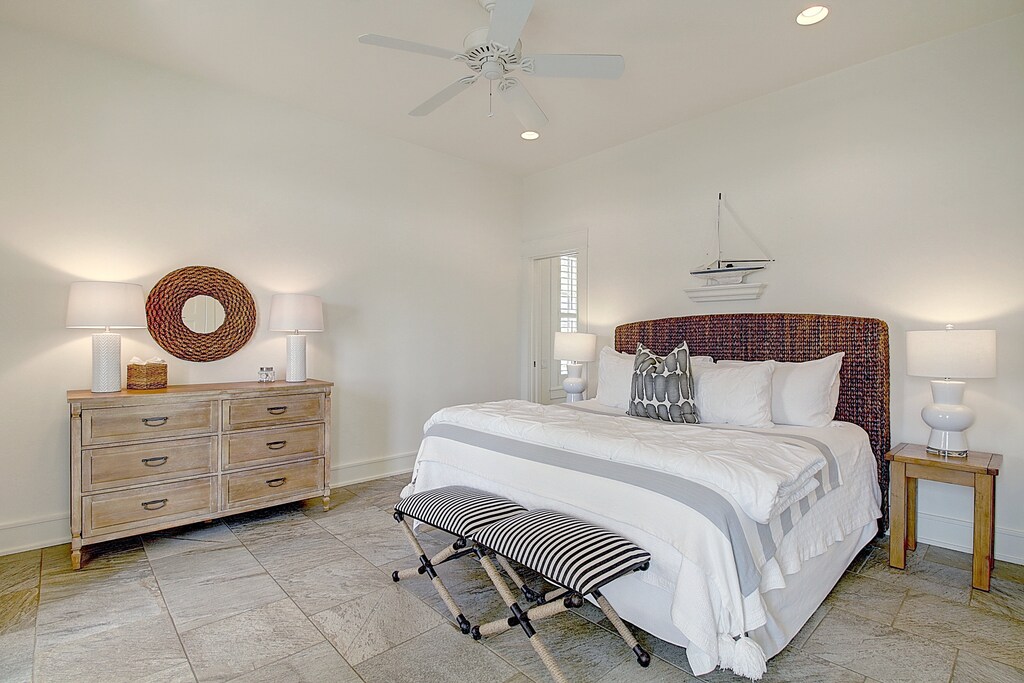 Second King Bedroom, 1st Floor. 