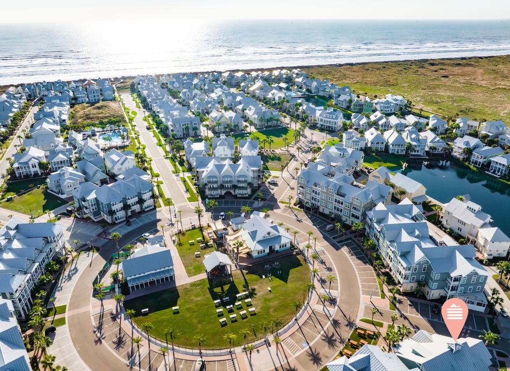 Aerial View, Location. 