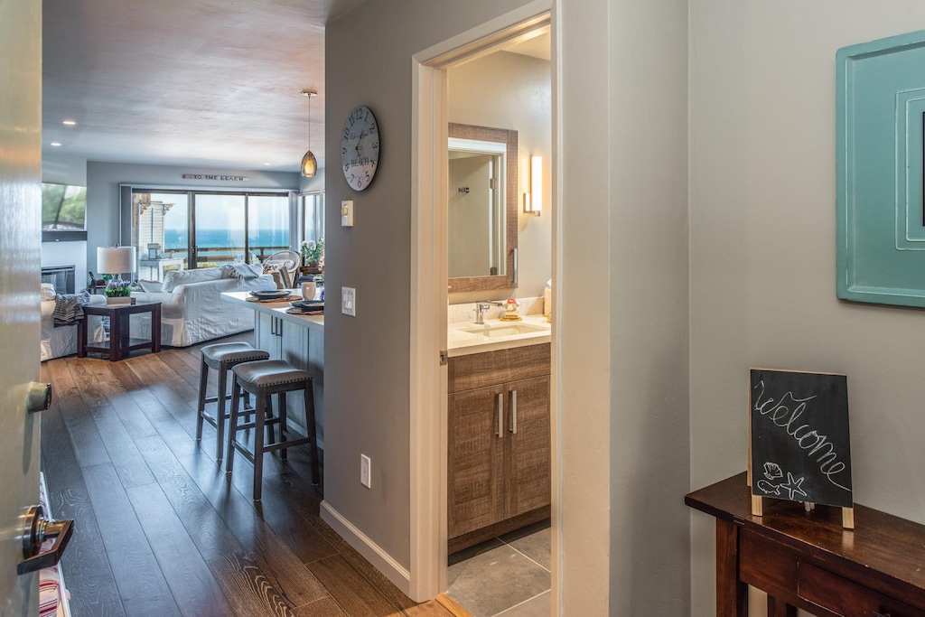 Beautifully Remodeled Condo