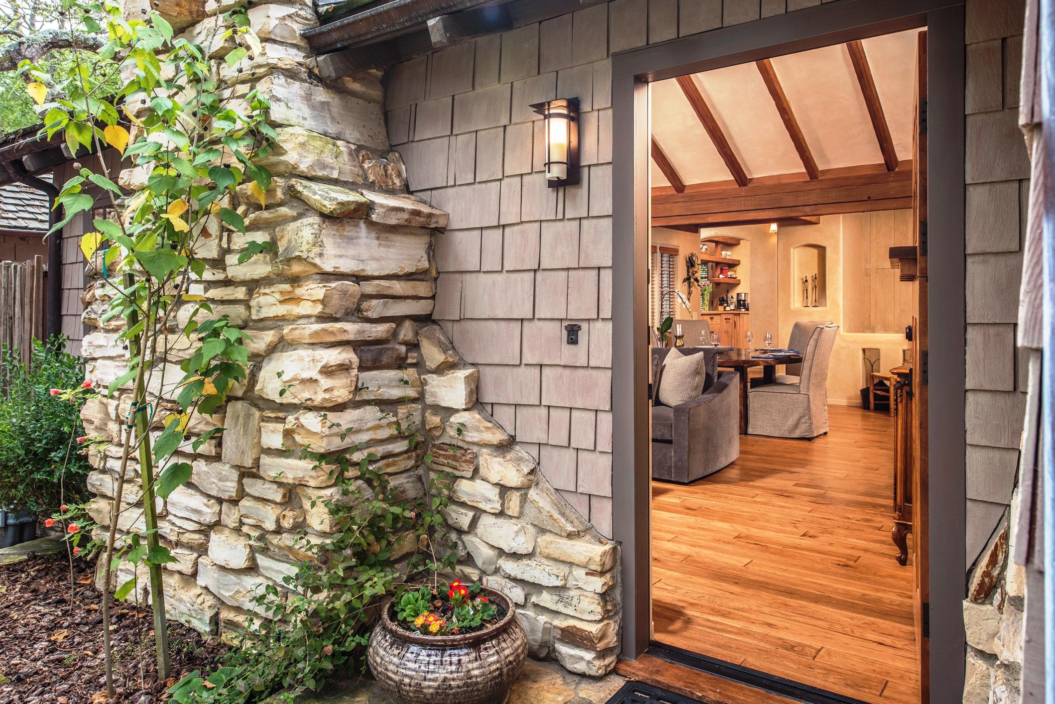 Perfect Carmel-by-the-Sea Cottage