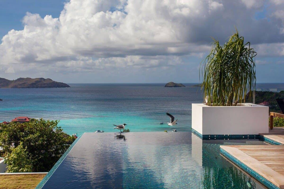 Property Image 2 - Shining Wings Villa with Panoramic View of the Atlantic