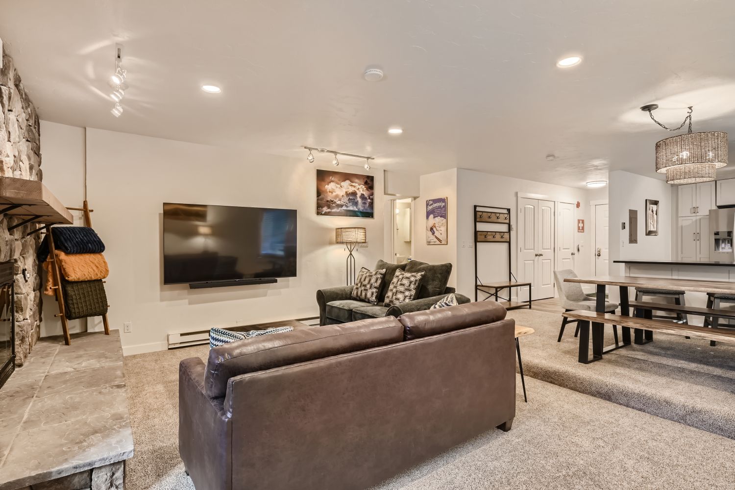 Welcome to Sundowner 201, a newly remodeled ski-in/out condo in the heart of Breck! - 