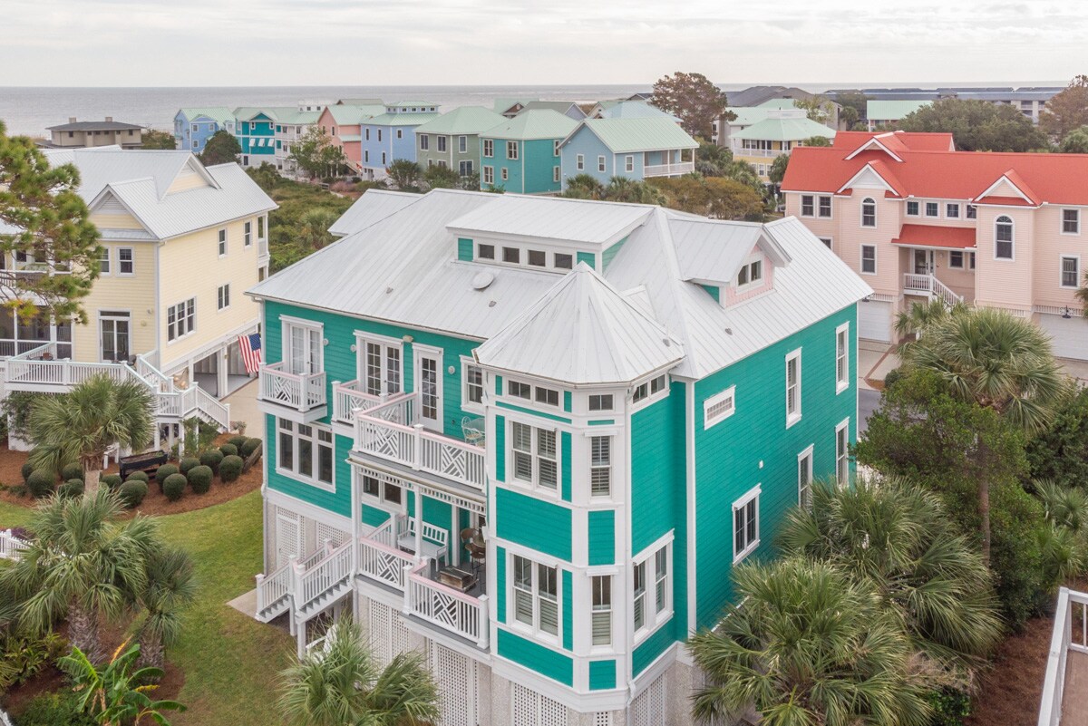 Property Image 1 - Seas the Day on Harbor Island Property Image 1 - Seas the Day on Harbor Island