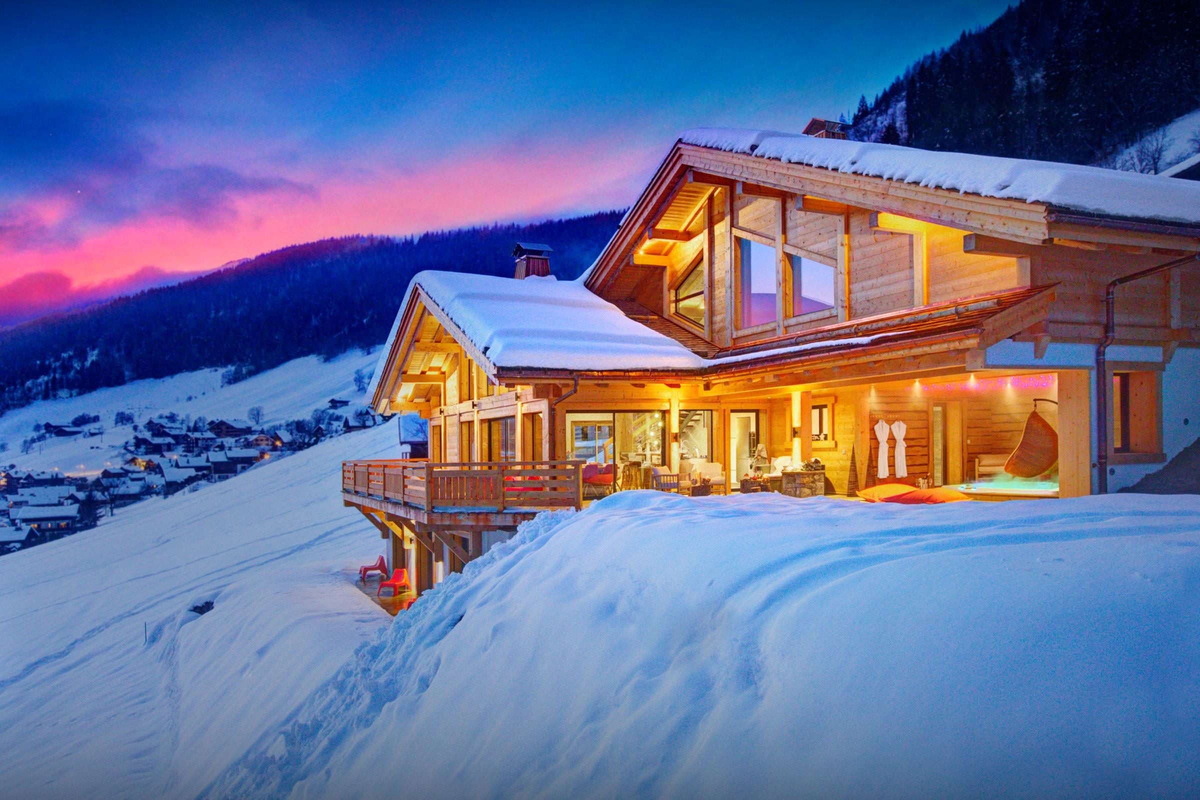 Property Image 1 - Majestic Moutain Haven With Jacuzzi and Sauna