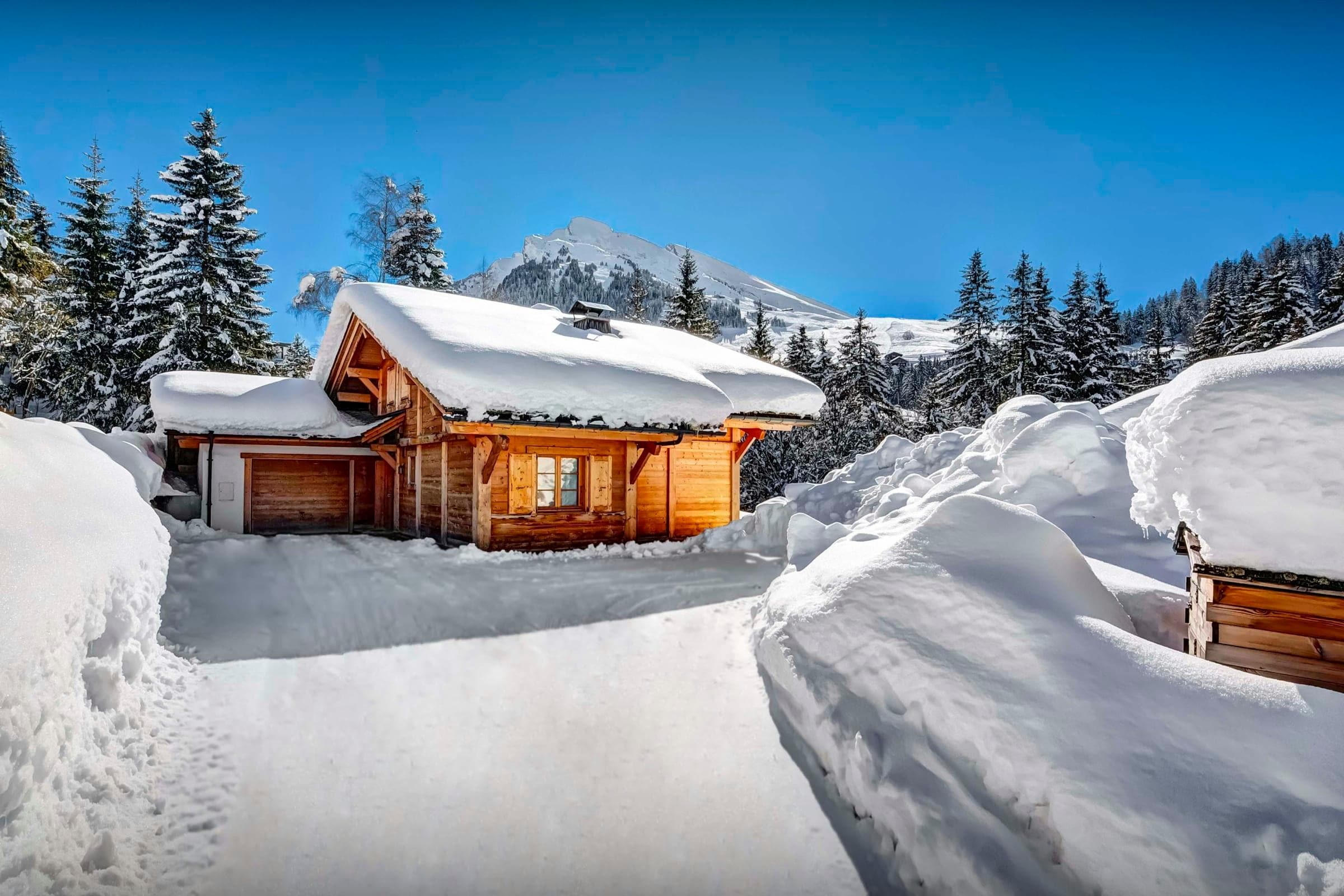 Property Image 2 - Delightful Chalet With Terrace and Hot Tub