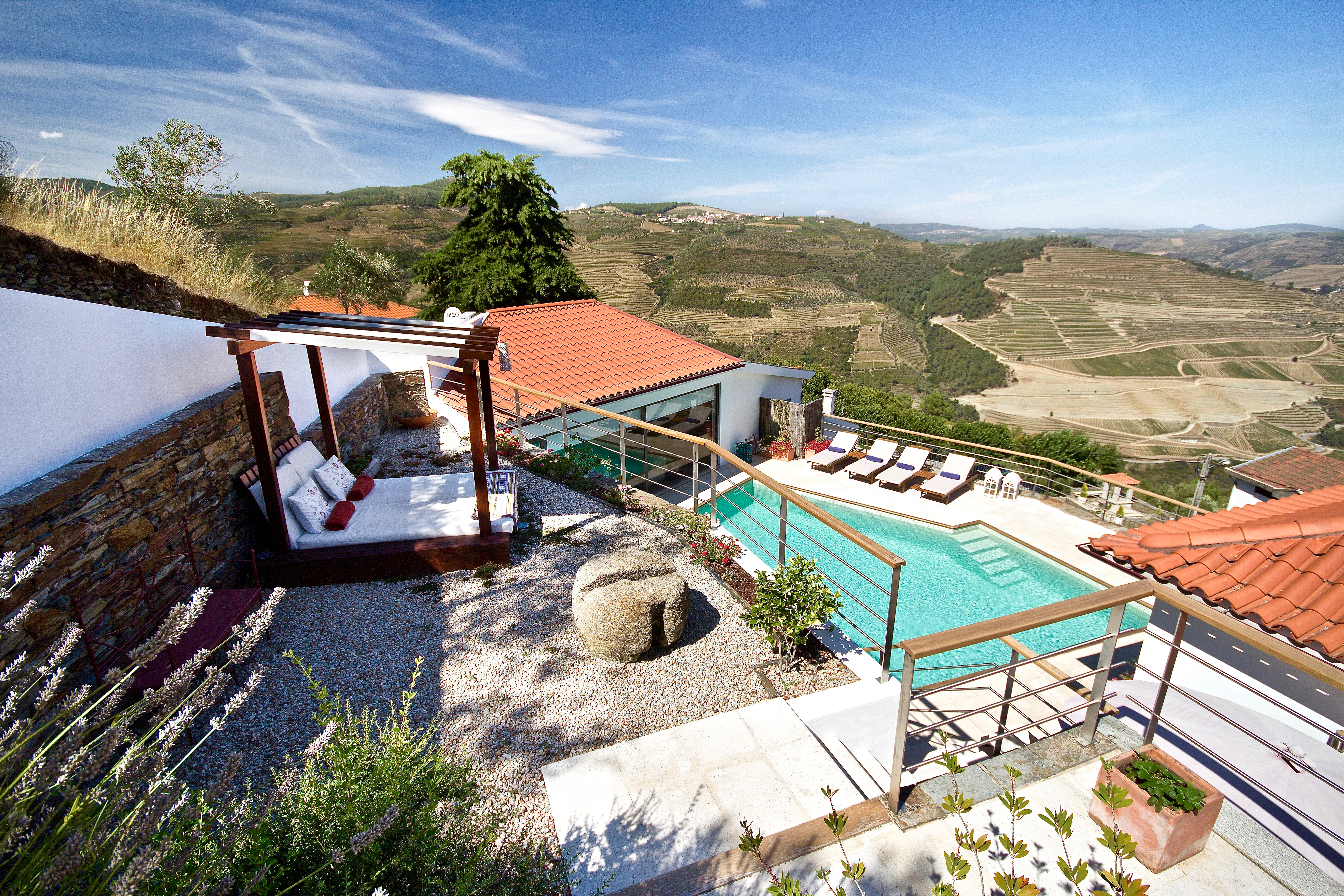 Property Image 1 - 3 Bedroom Luxury Villa With pool and Douro Valley Scenery Views