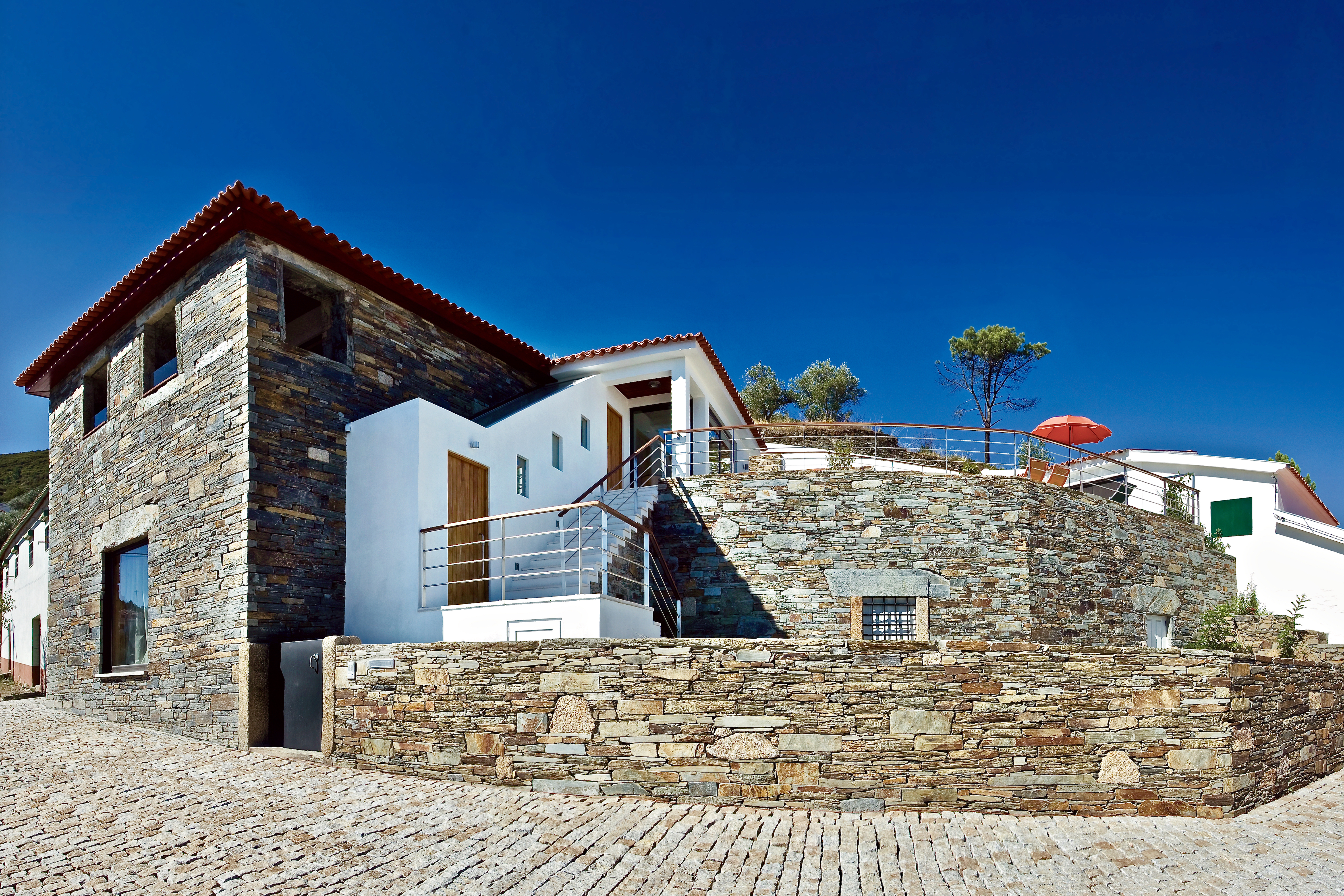 3 Bedroom Luxury Villa With pool and Douro Valley Scenery Views
