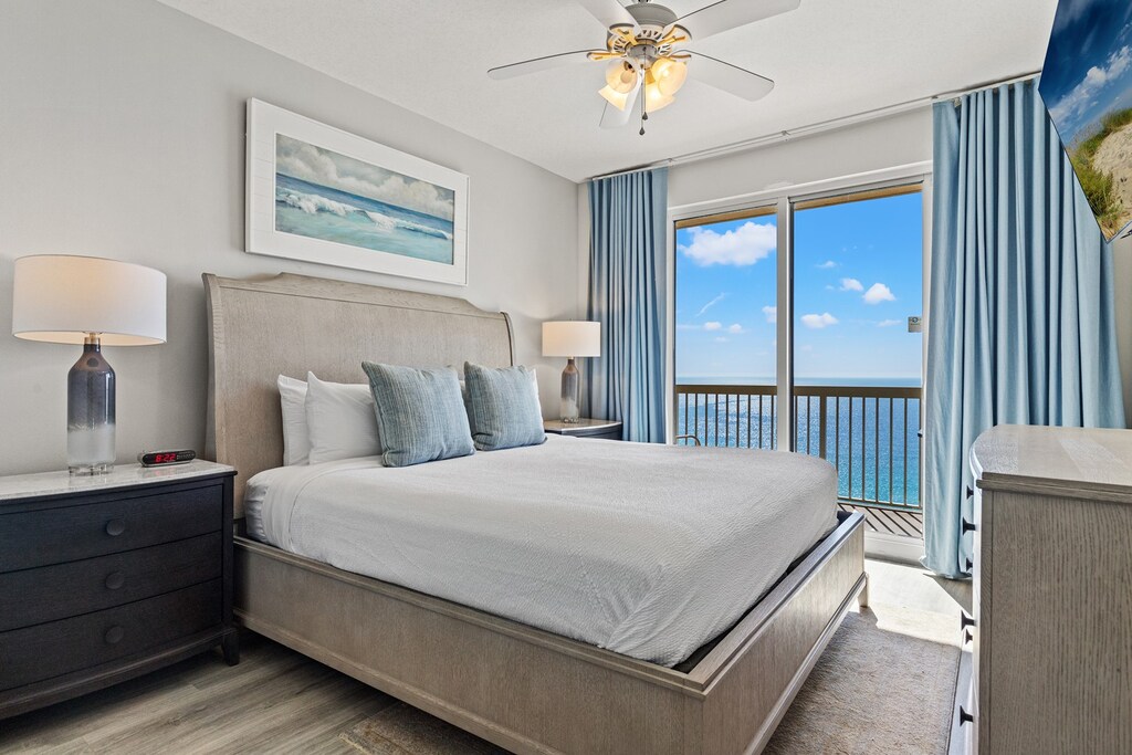 Main Bedroom with Balcony