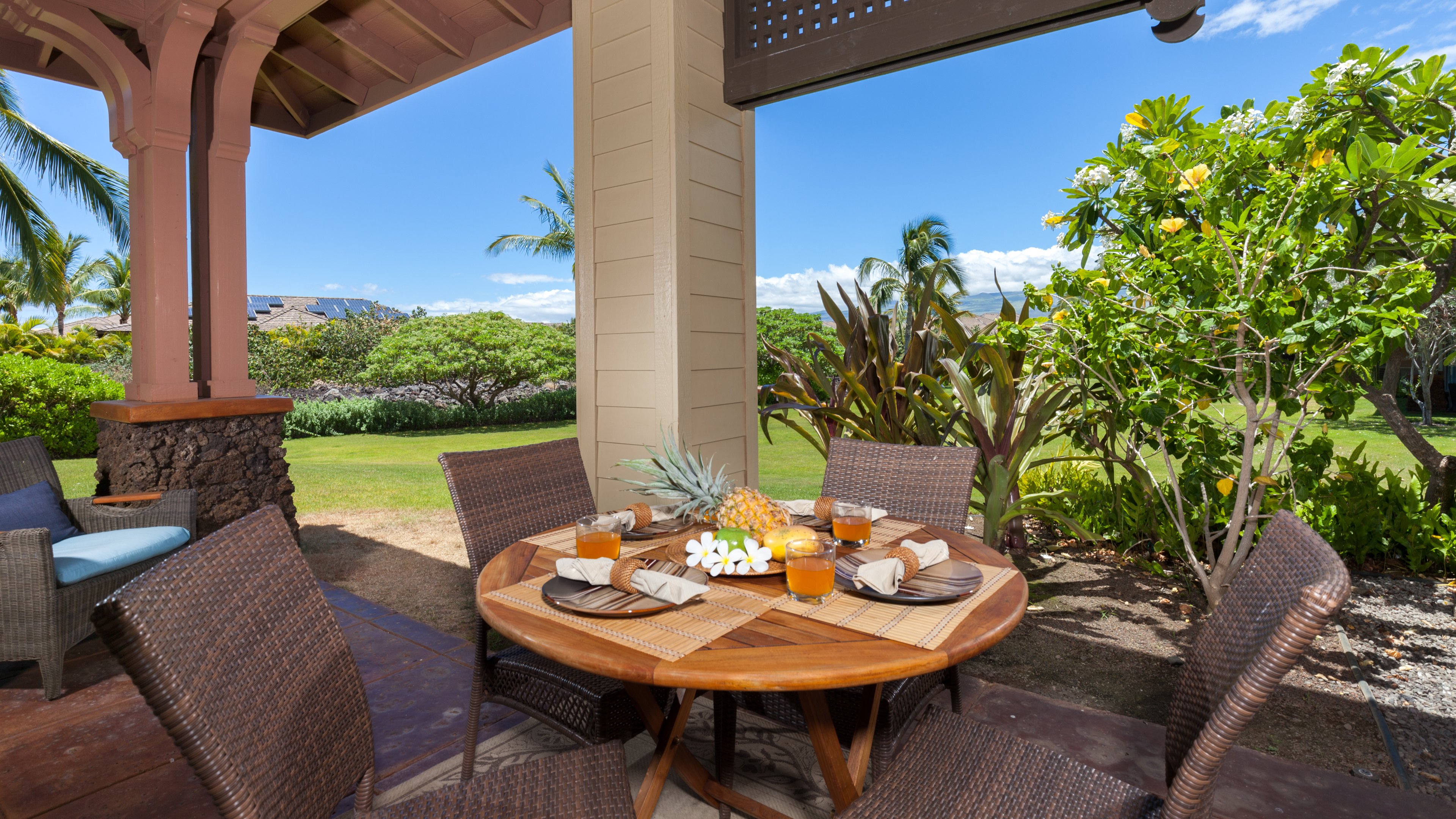 Outdoor dining with private Lanai and BBQ