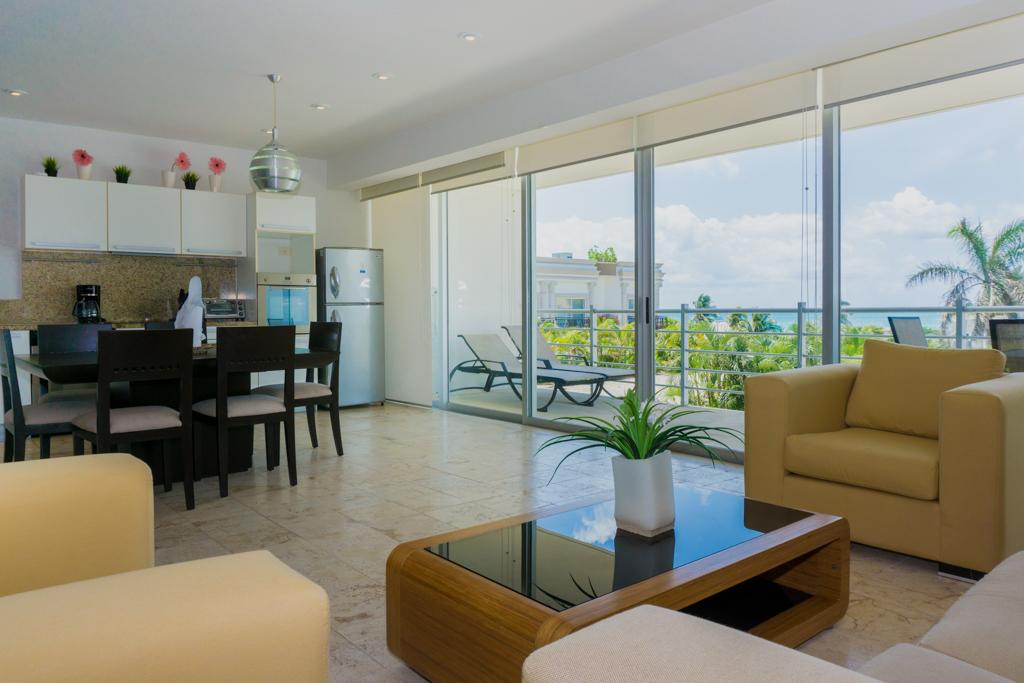 Property Image 2 - Ideal Location in Playa del Carmen and Great Amenities