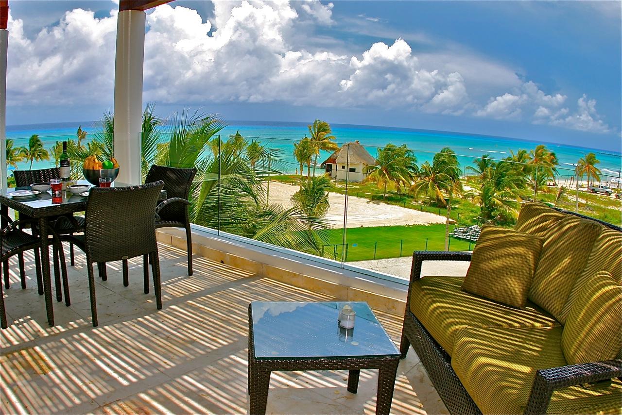Property Image 1 - A Fan Favorite Rental offers 3 Bedrooms and Endless Ocean Views