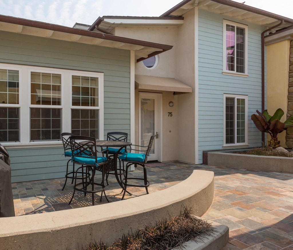 Welcome to Surf In Surf Out - 75SM