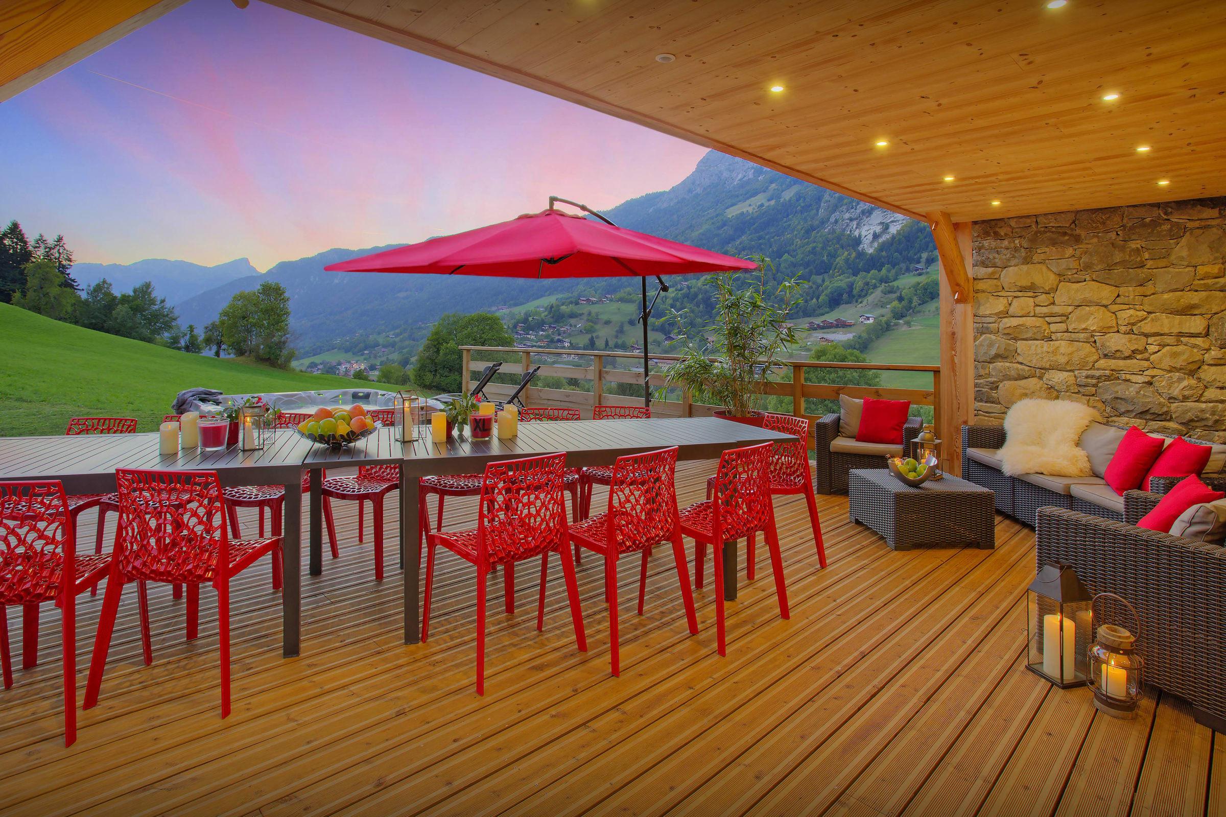 Property Image 2 - Large Luxurious Chalet With Hot Tub and Terrace