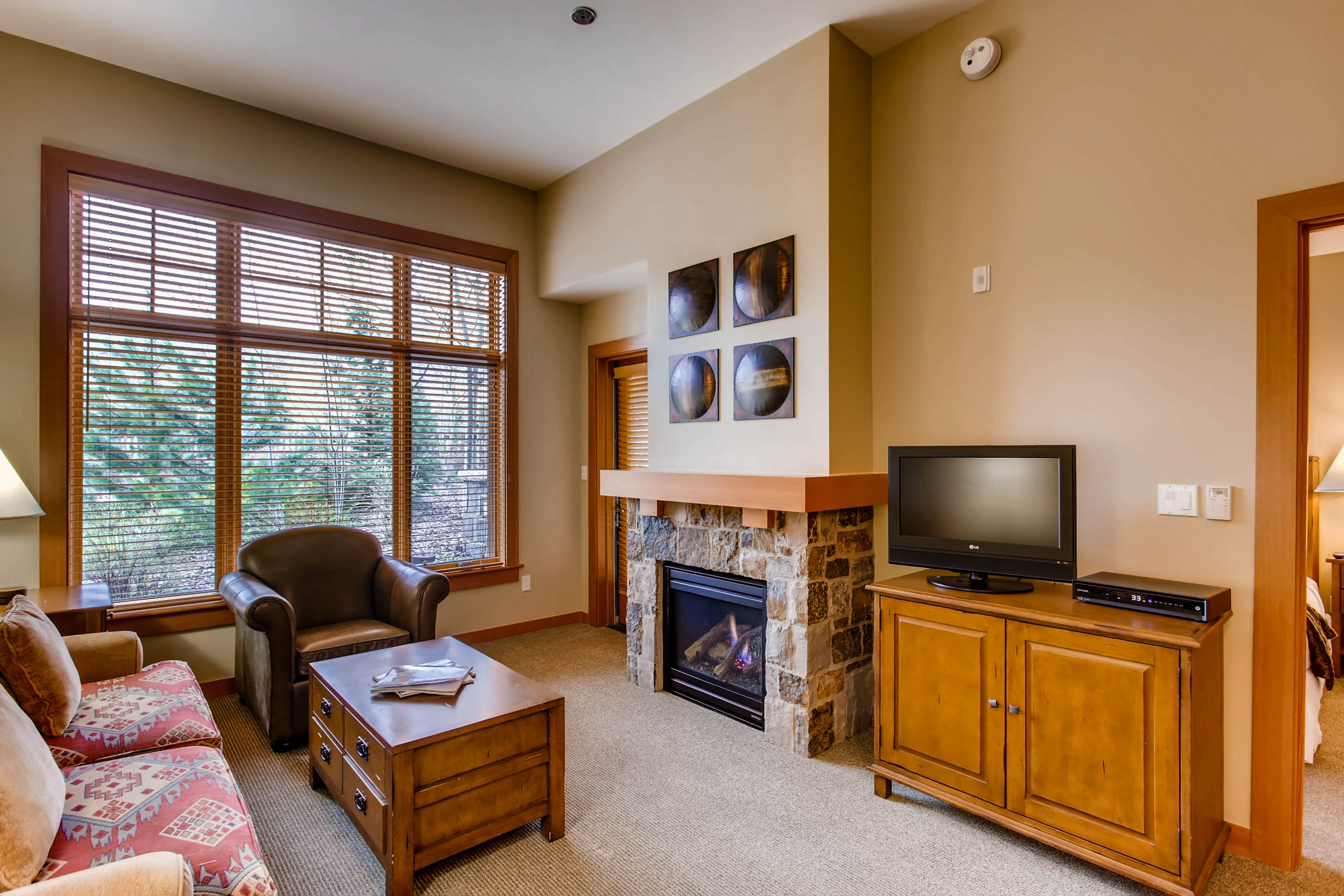 Property Image 1 - Capitol Peak Lodge 3123 - Western contemporary, One Bedroom