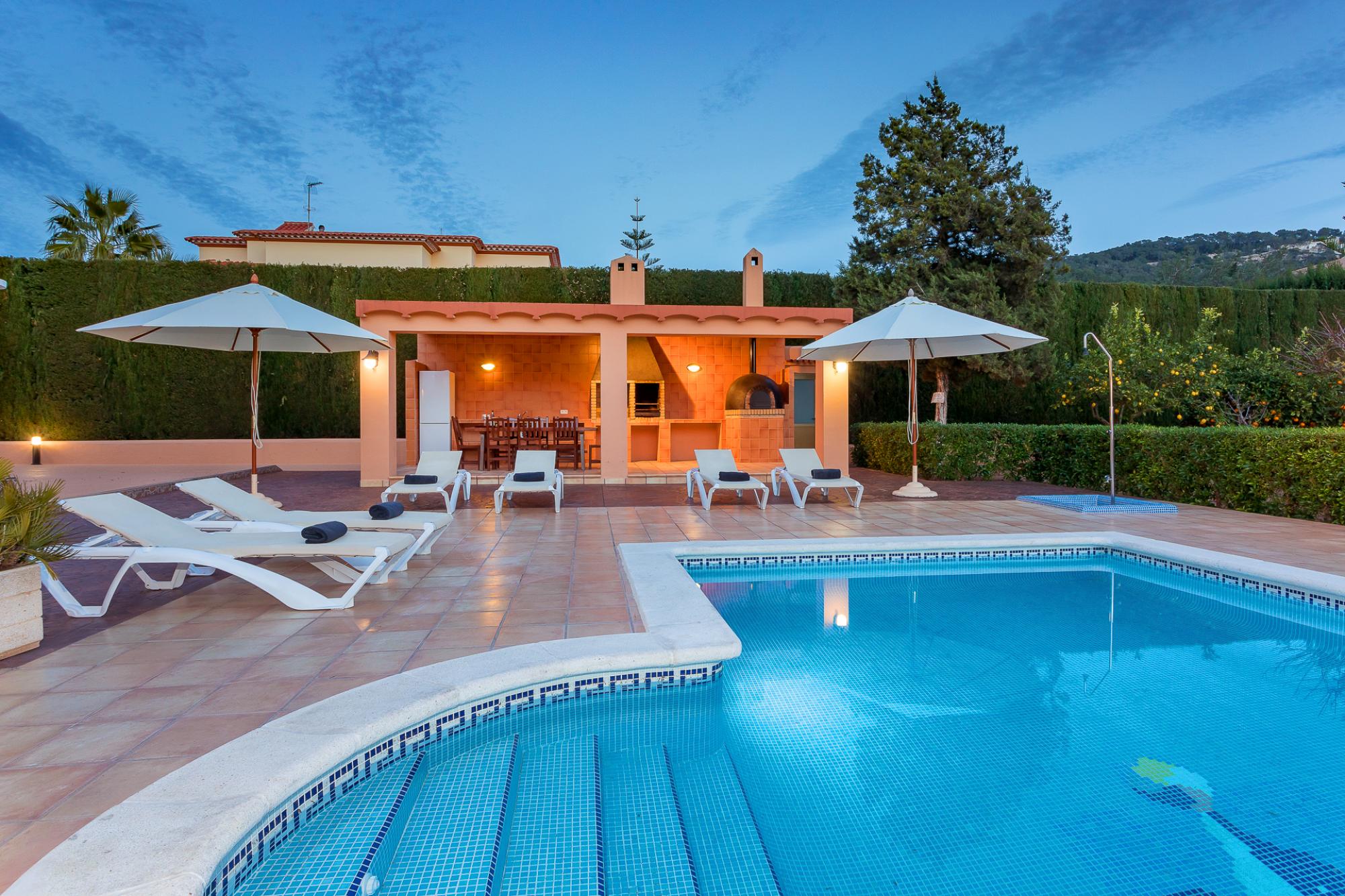 Property Image 2 - Wonderful Large Comfortable 6 Bedroom Villa on Outskirts of Ibiza Town 