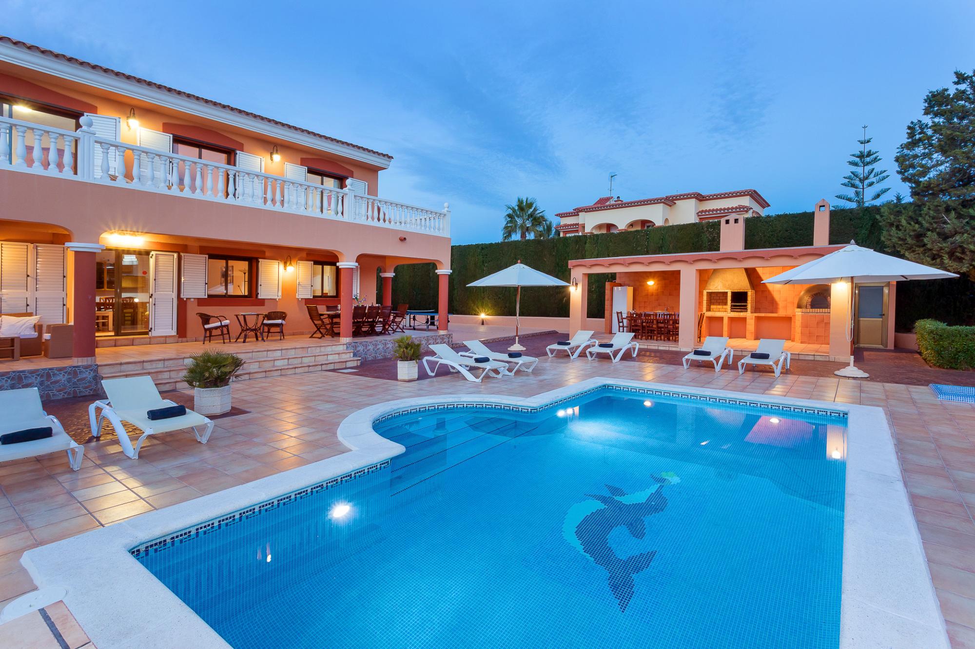 Property Image 1 - Wonderful Large Comfortable 6 Bedroom Villa on Outskirts of Ibiza Town 