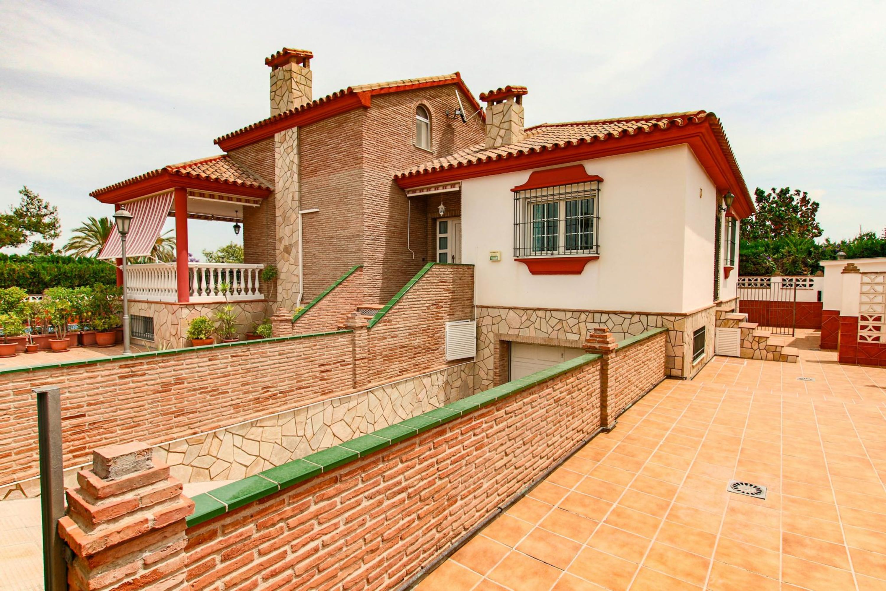 Charming 4 Bedroo Villa with Private Pool in Alhaurin de la Torre