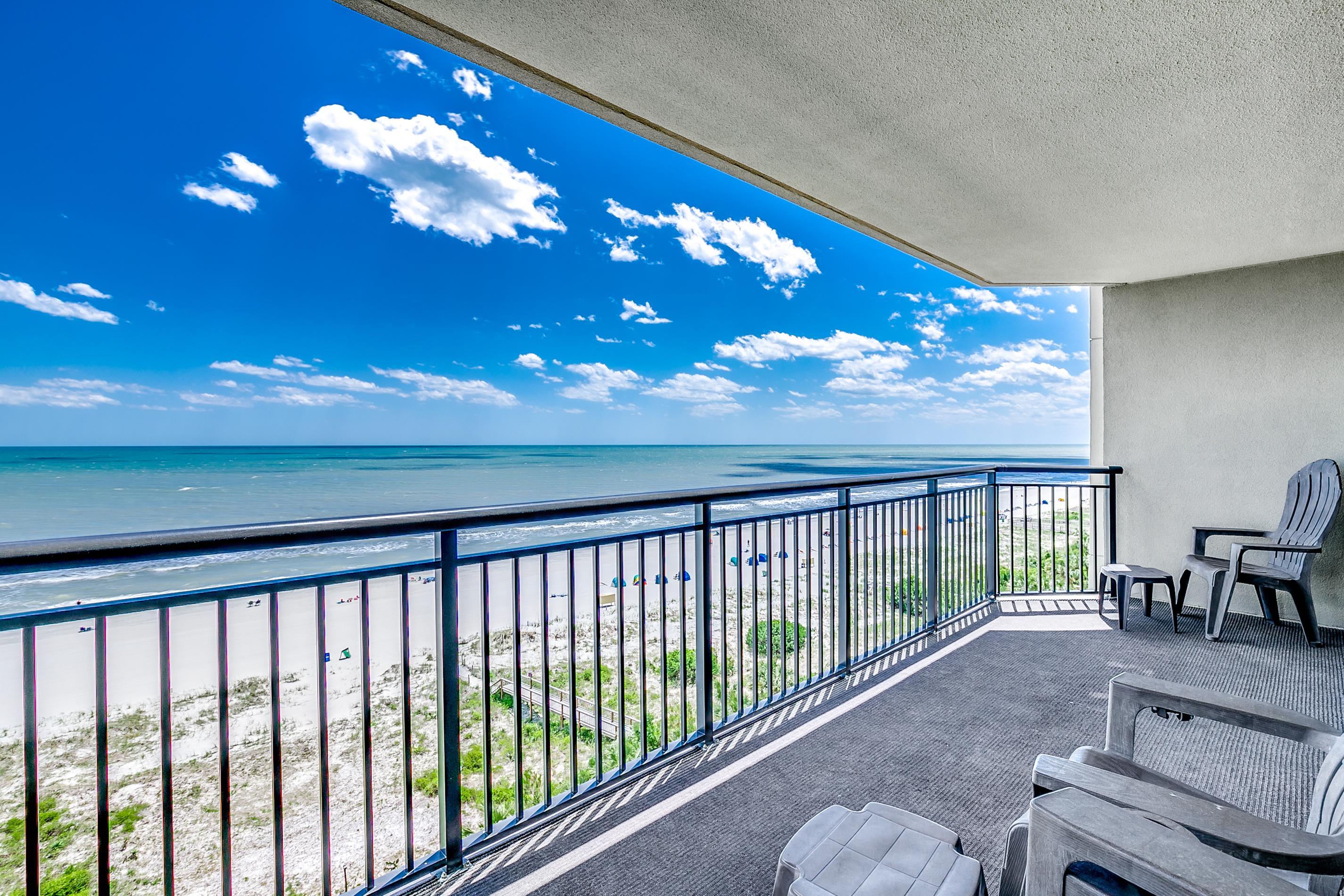 Property Image 1 - Grand Oceanfront Condo with Lavish Water Amenities