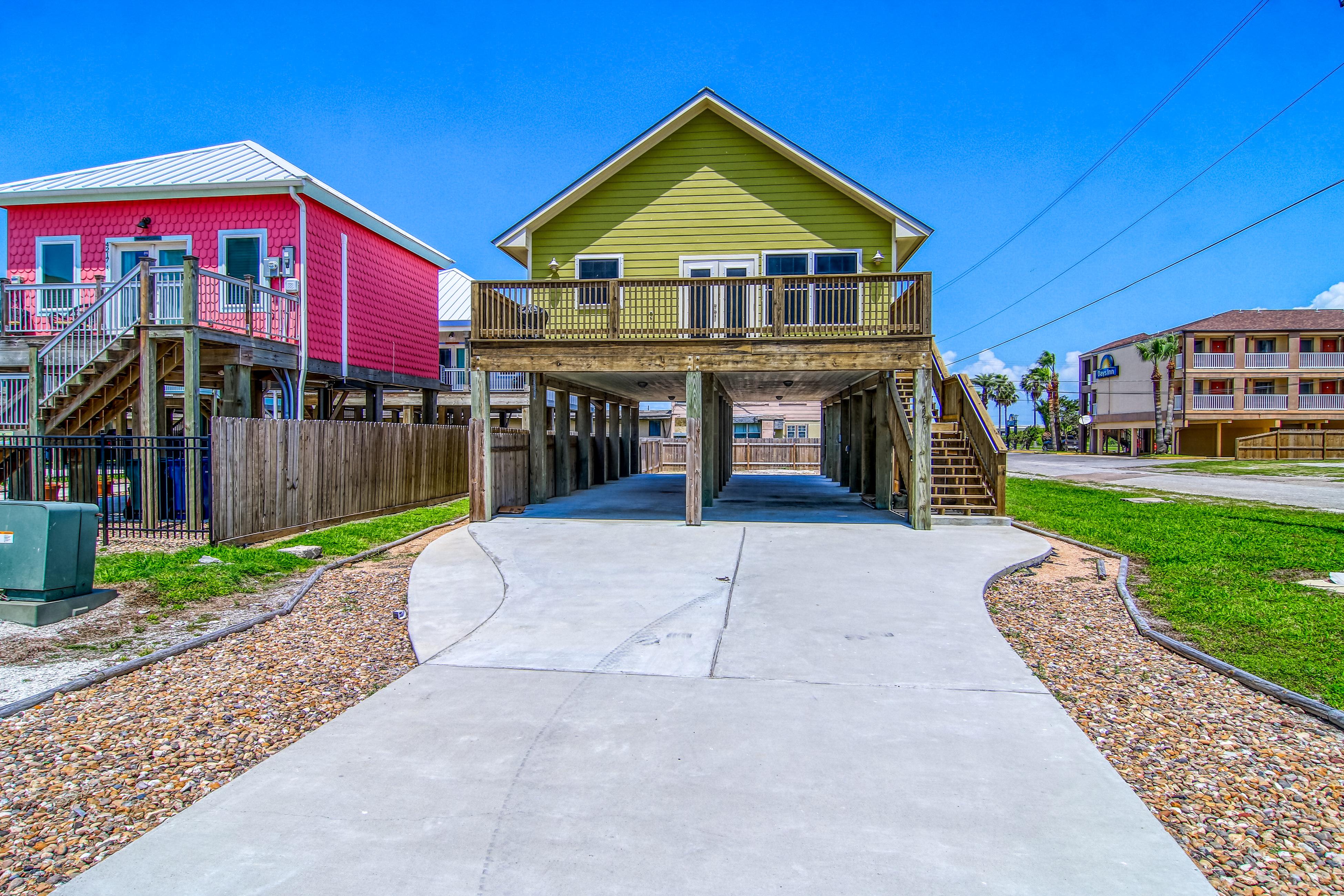 Property Image 1 - Breezy by the Beach