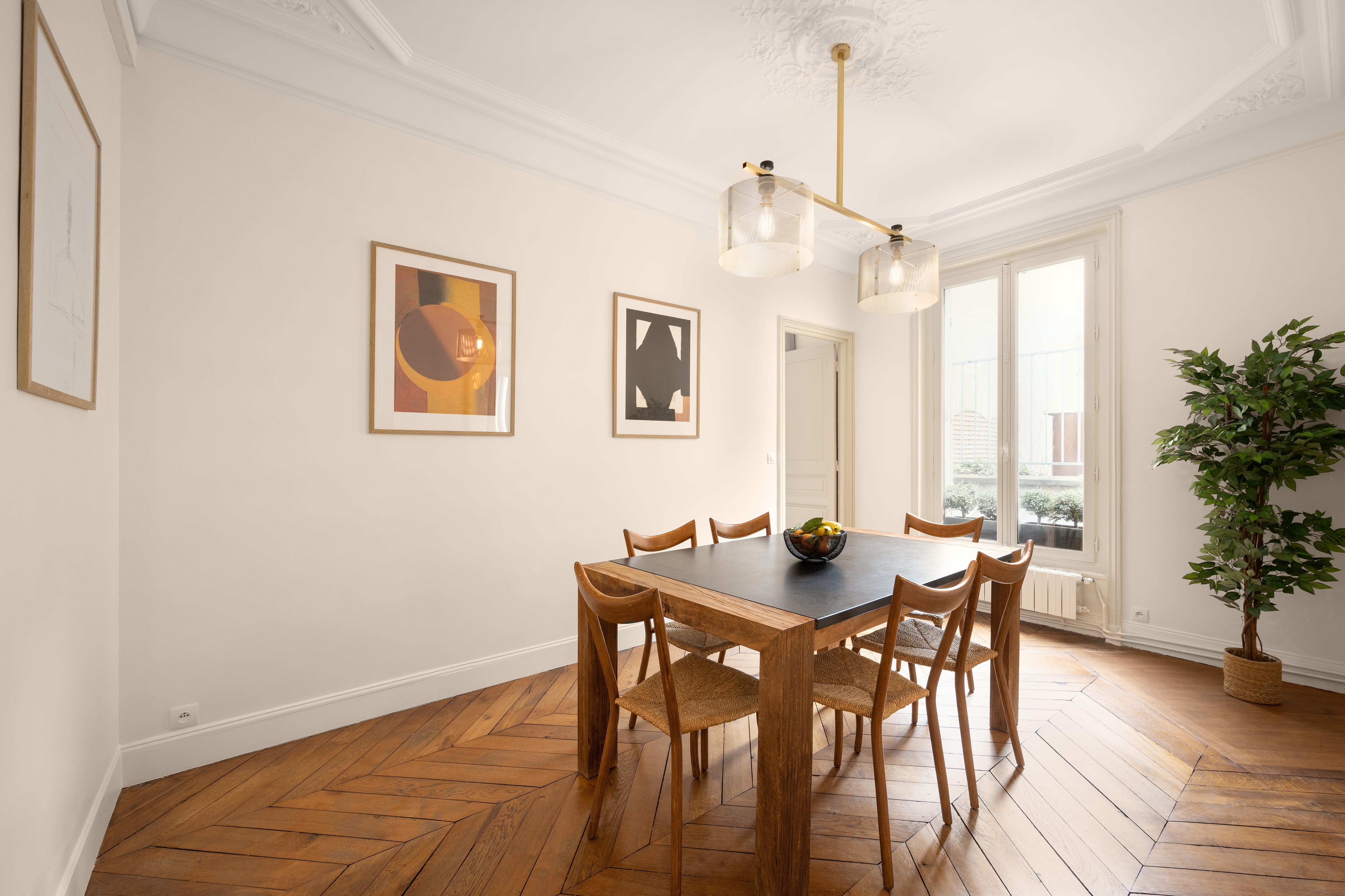 Property Image 1 - Stylish Two Bedroom Apartment; Near Museums & The Seine River