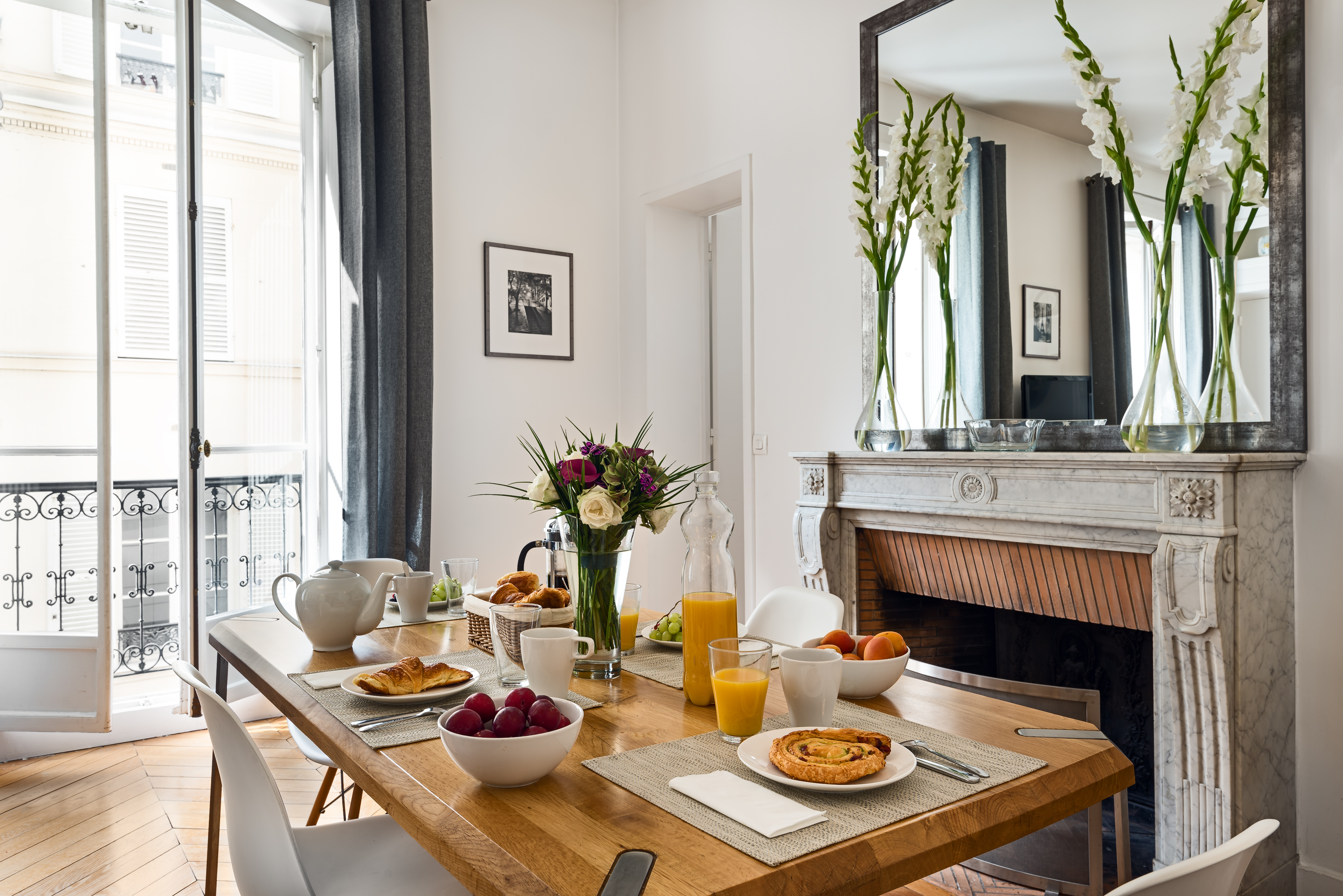 Property Image 2 - Airy, Light-Filled Apartment; Steps from Luxembourg Gardens & Cafes