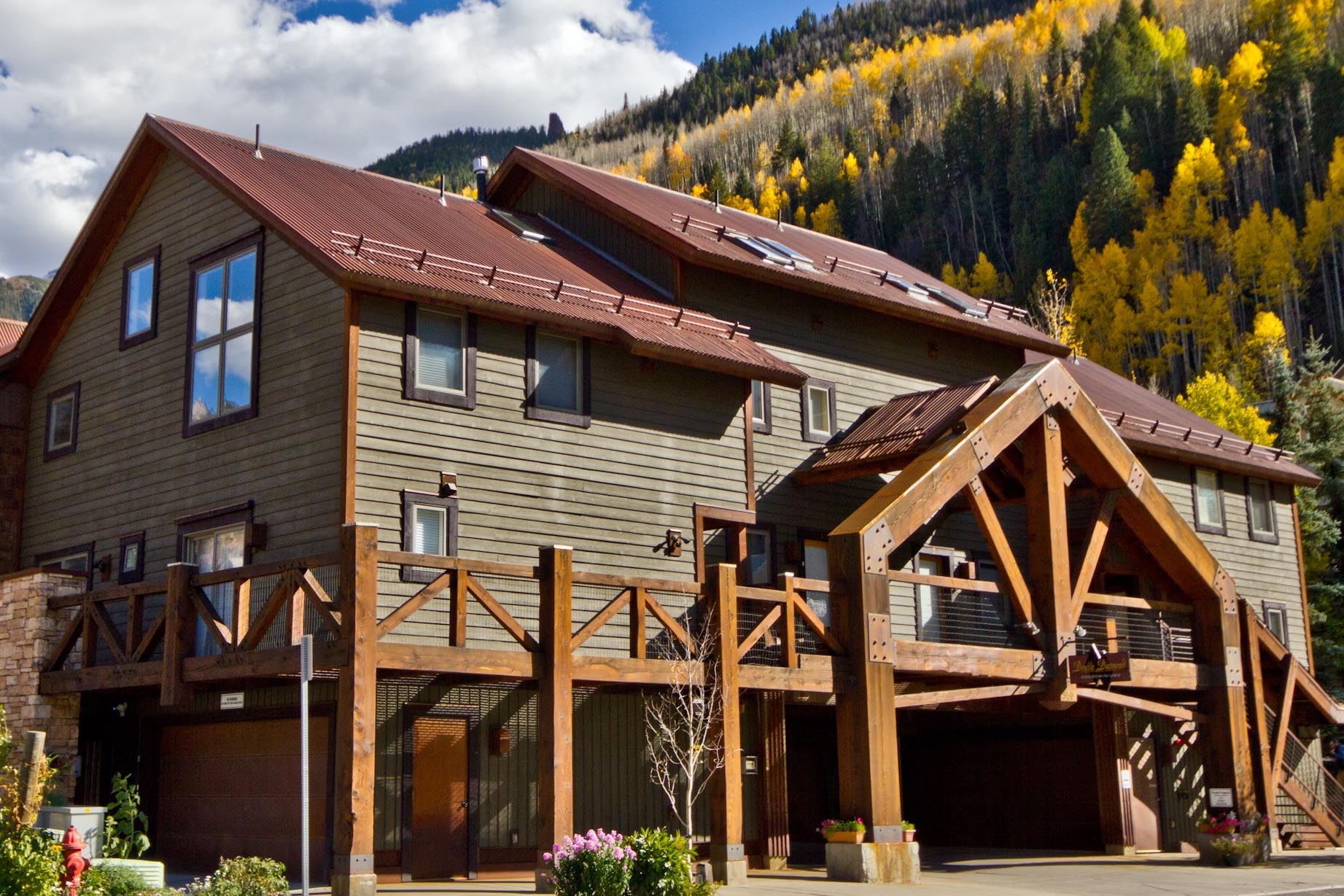 12-Telluride-Double-Diamond-3-Exterior.jpg