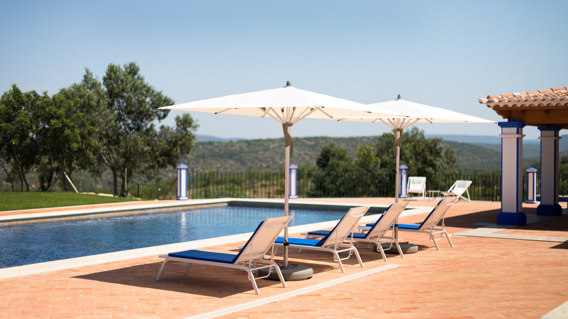 Property Image 1 - Algarve Idyllic and Stylish Villa with Two Large Pools
