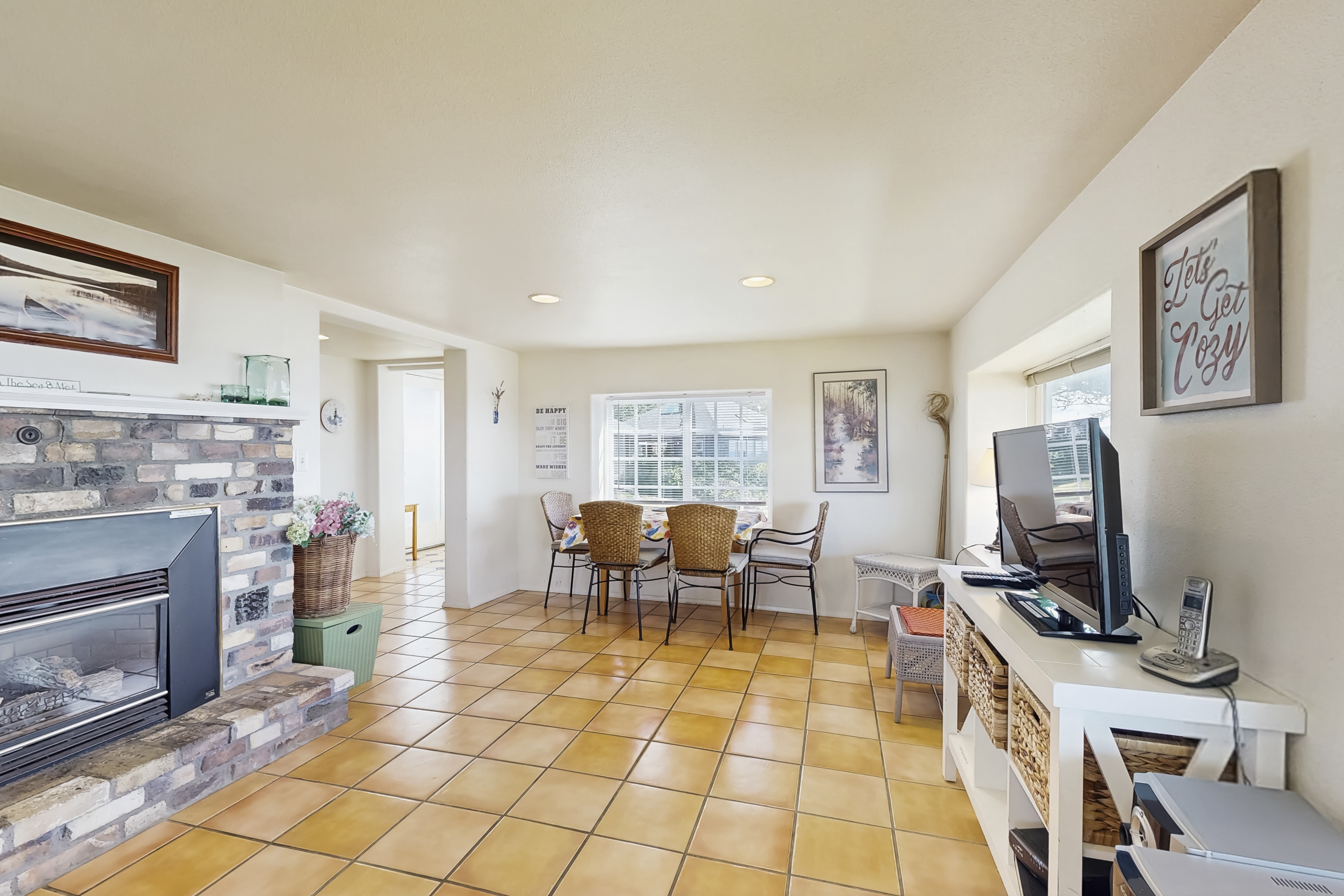 Oceanview Escape with Sweeping Views and Easy Beach Access