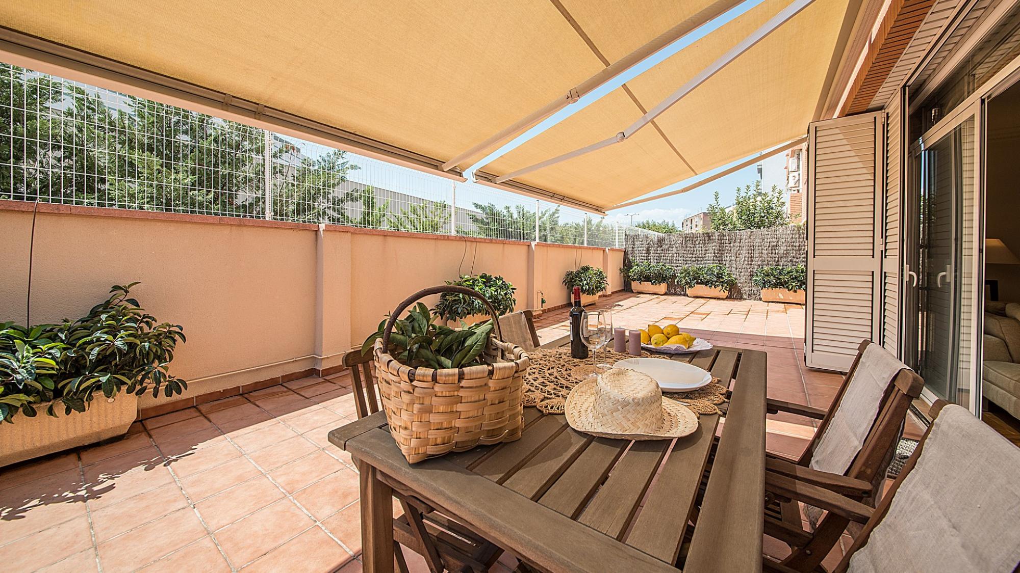 Property Image 1 - Lovely Spacious Apartment near Imperial Tarraco Square