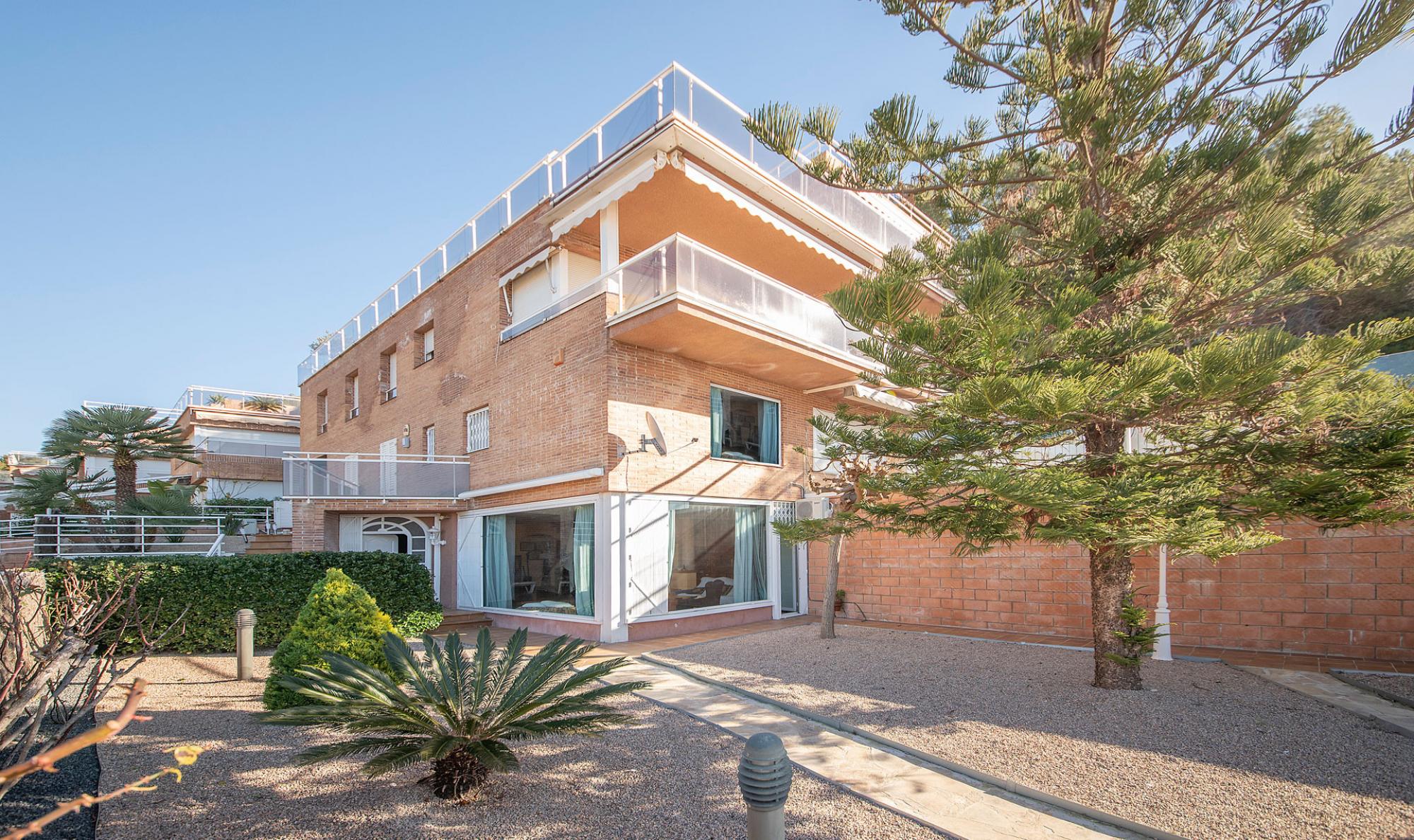 Property Image 2 - Typical Spanish Styled Apartment with Direct Access to La Mora Beach